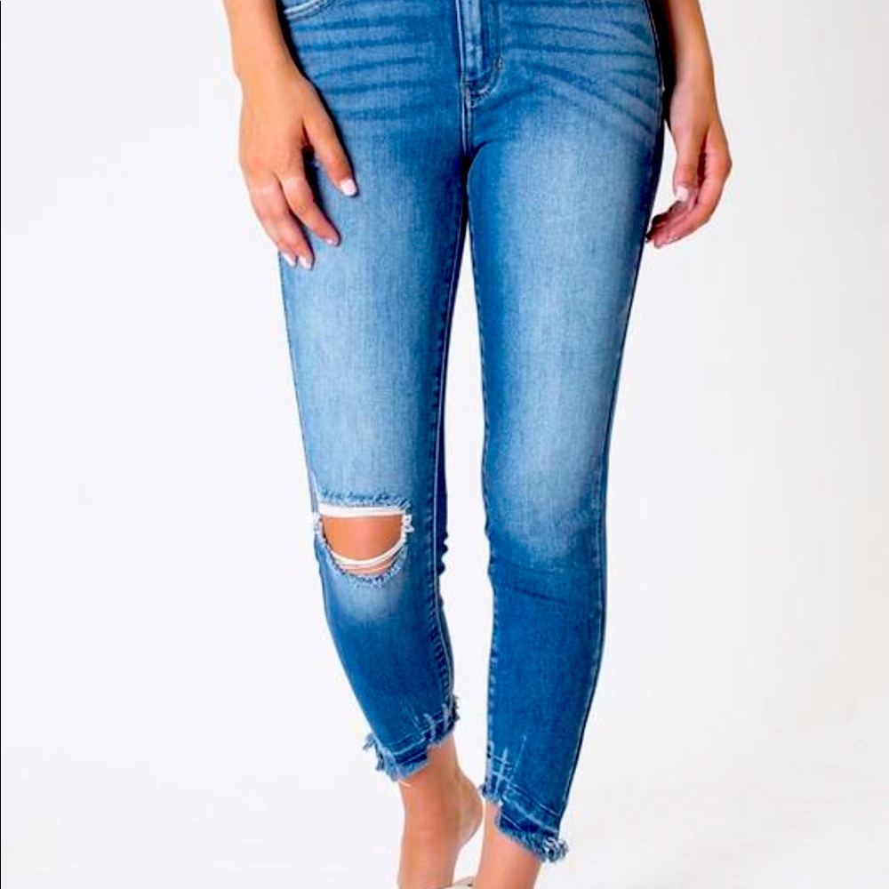 BRAND NEW kancan high rise distressed skinny jean - Picture 12 of 16